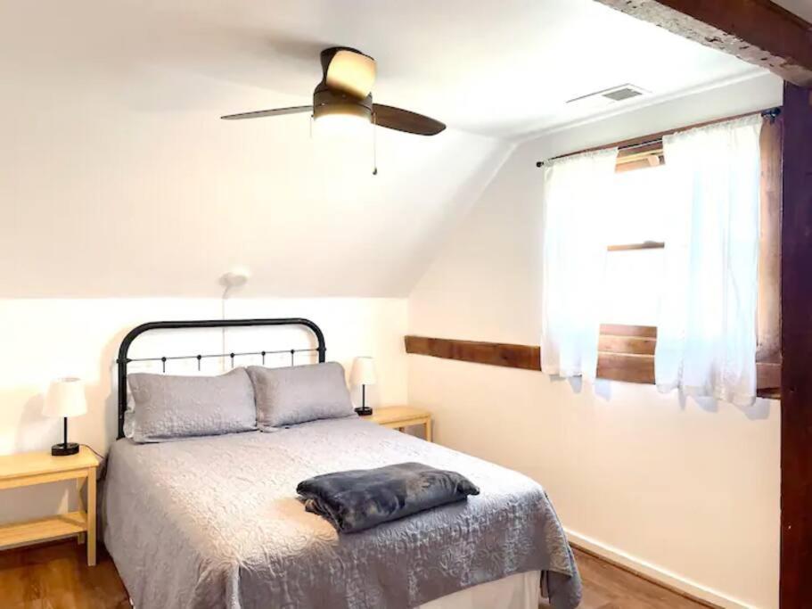 The Barn At Evermore: Riverfront Retreat W/Hot Tub Luray Esterno foto