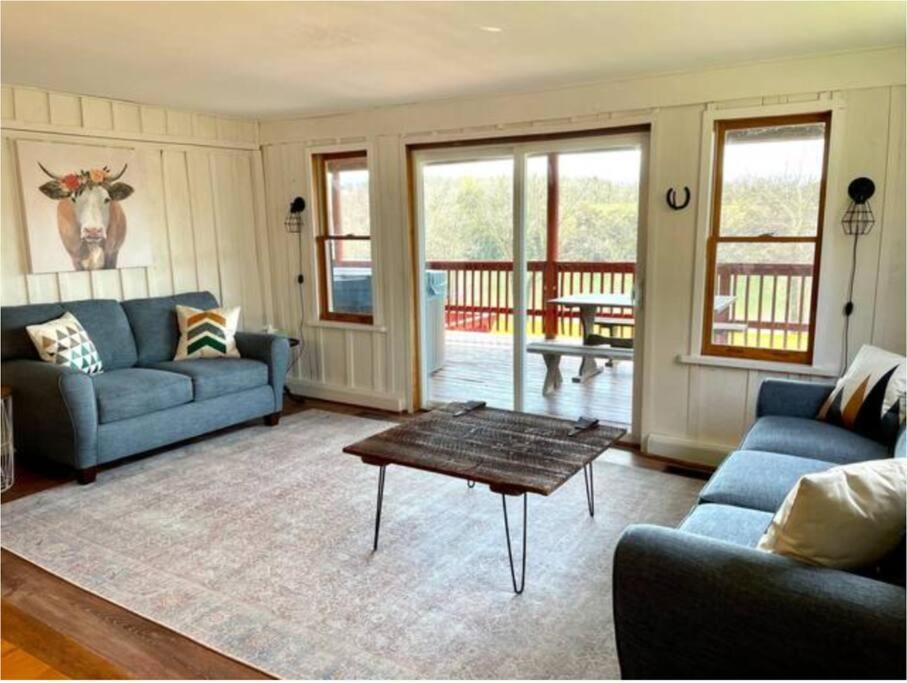 The Barn At Evermore: Riverfront Retreat W/Hot Tub Luray Esterno foto