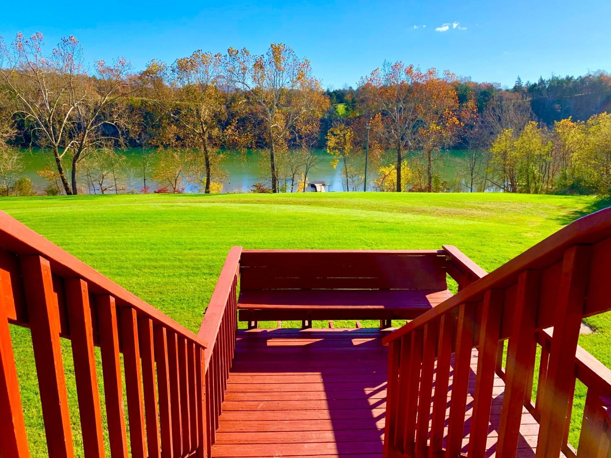 The Barn At Evermore: Riverfront Retreat W/Hot Tub Luray Esterno foto